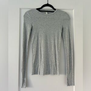 Aritzia The Group by Babaton Destination Long Sleeve- XXS
